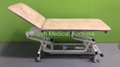 Akron Hydraulic Patient Examination Couch (Hydraulics Tested Working) * Equip No 022882 *