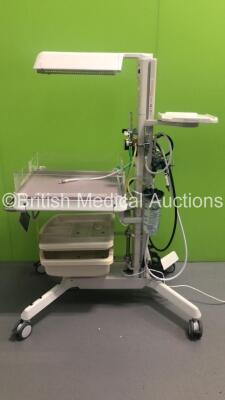 Fisher & Paykel CosyCot Resuscitaire/Infant Warmer with Mattress,Regulators and Hoses (Powers Up with Error 31)