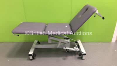 Plinth 2000 3-Way Hydraulic Patient Examination Couch (Hydraulics Tested Working)