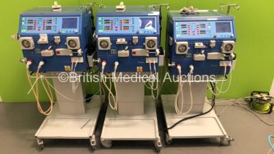 3 x Gambro AK 200 S Dialysis Machines Version 11.11 (All Power Up) * SN 16901 / 18139 / 18140 *