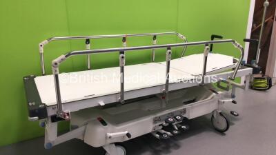 Huntleigh Lifeguard Hydraulic Patient Trolley (Hydraulics Tested Working) - 3