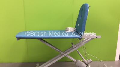 Seers Medical Electric Patient Examination Couch with Footswitch Controller (No Power) * Asset No FS0182519 *