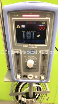 CareFusion Infant Flow SiPAP Part Number 675-CFG-004 on Stand with Hoses (Powers Up) * Mfd 2006 * - 2