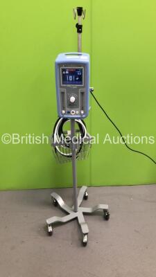 CareFusion Infant Flow SiPAP Part Number 675-CFG-004 on Stand with Hoses (Powers Up) * Mfd 2006 *