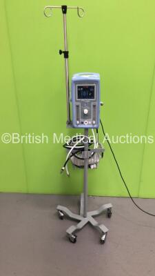 Viasys Healthcare Infant Flow SiPAP P/N 675-CFG-004 on Stand with Hoses (Powers Up) * Mfd Sept 2008 *