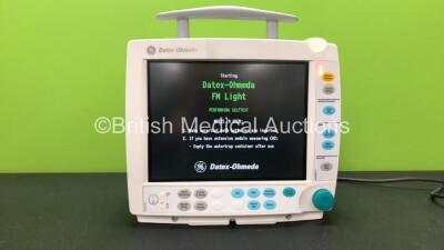 GE Datex Ohmeda FM Light Patient Monitor with 2 x SM201-6 Batteries (Powers Up) *FS0126230 - 6572177*