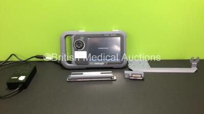 SonoSite NanoMaxx Portable Ultrasound Scanner/System Ref P11111-45 *Mfd 2012* with Power Supply, 2 x Batteries and NanoMaxx Dock (Powers Up-Unable to Get Software Version Due to Not Getting Past Start Up Screen) *03T9N8*