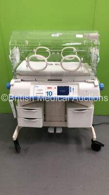 Drager Air-Shields Isolette C2000 Infant Incubator Software Version 3.01 with Mattress (Powers Up)