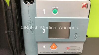 Hewlett -Packard Heartstream Semi Automatic Defibrillator with Battery in Case (Untested Due to Flat Battery) - 2