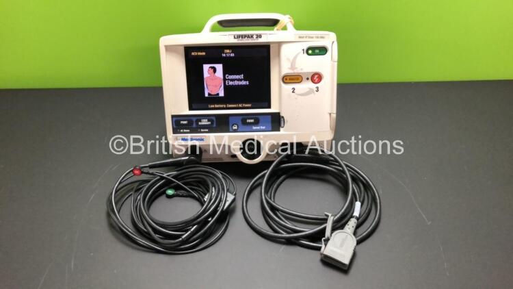 Medtronic Lifepak 20 Defibrillator / Monitor Including ECG and Printer Options with 1 x Paddle Lead, 1 x 3 Lead ECG Lead and 1 x Battery *Mfd 2007* (Powers Up)