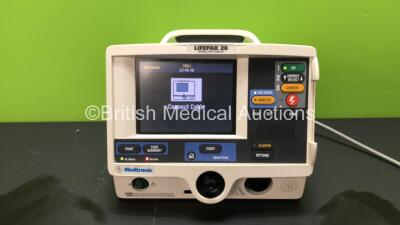 Medtronic Lifepak 20 Defibrillator / Monitor (Powers Up with Missing Door - See Photo) *GL*