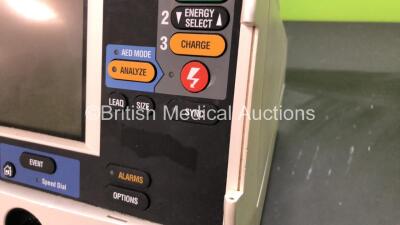 Medtronic Lifepak 20 Defibrillator / Monitor (Powers Up with Missing Door - See Photo) *GL* - 3