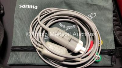 Philips HeartStart FR3 Defibrillator in Case with 1 x Battery * Install Before 2023* (Powers Up) * SN C18B 00278* - 3