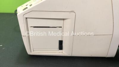 1 x Physio Control Lifepak 20 Defibrillator / Monitor Including ECG, Pacer and Printer Options with 1 x Paddle Lead and 1 x 3 Lead ECG Lead (Powers Up) 1 x Medtronic Lifepak 20e Defibrillator / Monitor Including ECG, Pacer and Printer Options with 1 x Pad - 5