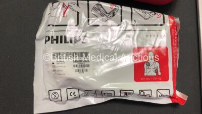 Philips Heartstart HS1 Defibrillator with 1 x Philips Ref M5070A Battery *Install Date 08-2026* with Philips M5071A Smart Pads Cartridge and Accessories in Carry Case (Powers Up in Excellent Condition) - 4