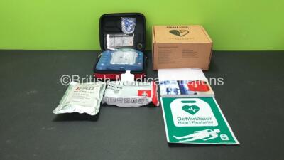 Philips Heartstart HS1 Defibrillator with 1 x Philips Ref M5070A Battery *Install Date 09-2026* with Philips M5071A Smart Pads Cartridge and Accessories in Carry Case (Powers Up in Excellent Condition)