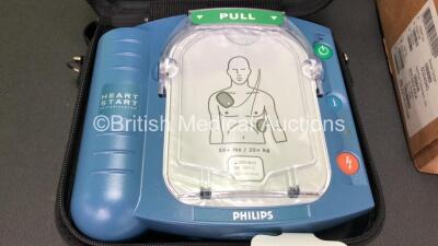 Philips Heartstart HS1 Defibrillator with 1 x Philips Ref M5070A Battery *Install Date 08-2026* with Philips M5071A Smart Pads Cartridge and Accessories in Carry Case (Powers Up in Excellent Condition) - 2