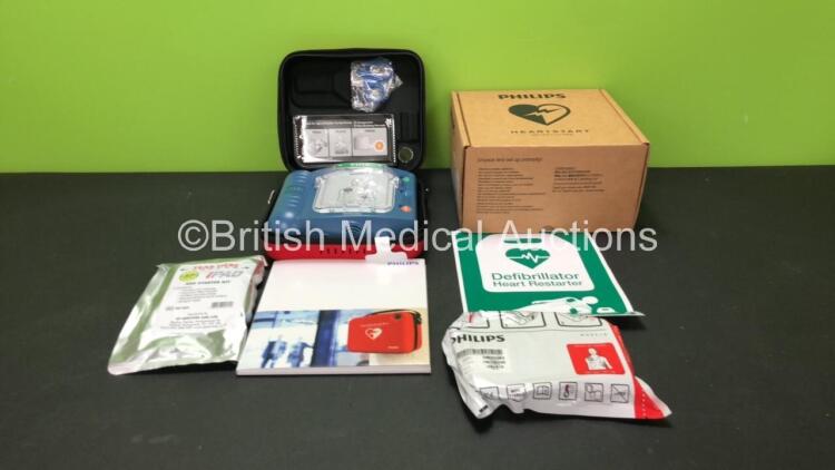 Philips Heartstart HS1 Defibrillator with 1 x Philips Ref M5070A Battery *Install Date 08-2026* with Philips M5071A Smart Pads Cartridge and Accessories in Carry Case (Powers Up in Excellent Condition)