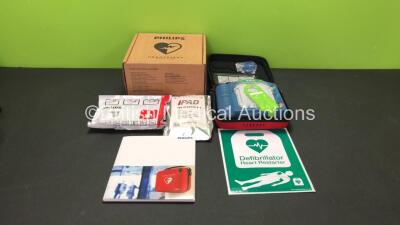 Philips Heartstart HS1 Defibrillator with 1 x Philips Ref M5070A Battery *Install Date 09-2026* with Philips M5071A Smart Pads Cartridge and Accessories in Carry Case (Powers Up in Excellent Condition)