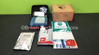 Philips Heartstart HS1 Defibrillator with 1 x Philips Ref M5070A Battery *Install Date 06-2026* with Philips M5071A Smart Pads Cartridge and Accessories in Carry Case (Powers Up in Excellent Condition)