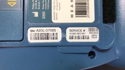 Philips Heartstart HS1 Defibrillator with 1 x Philips Ref M5070A Battery *Install Date 08-2026* with Philips M5071A Smart Pads Cartridge and Accessories in Carry Case (Powers Up and Boxed in Excellent Condition) - 4