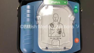 Philips Heartstart HS1 Defibrillator with 1 x Philips Ref M5070A Battery *Install Date 08-2026* with Philips M5071A Smart Pads Cartridge and Accessories in Carry Case (Powers Up and Boxed in Excellent Condition) - 2