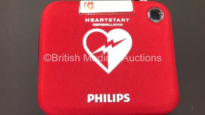 Philips Heartstart HS1 Defibrillator with 1 x Philips Ref M5070A Battery *Install Date 08-2026* with Philips M5071A Smart Pads Cartridge and Accessories in Carry Case (Powers Up and Boxed in Excellent Condition) - 6