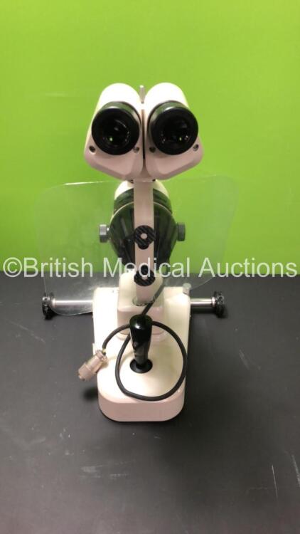 TopCon SL-2F Slit Lamp with 2 x 12,5x Eyepieces (Unable to Power Test Due to No Power Supply)