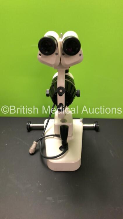TopCon SL-2F Slit Lamp with 2 x 12,5x Eyepieces (Unable to Power Test Due to No Power Supply)