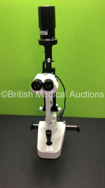 Unknown Make of Slit Lamp with 2 x 12,5x Eyepieces (Unable to Power Test Due to No Power Supply)
