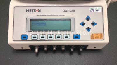 Metron QA-1280 Non Invasive Blood Pressure Analyzer Software Revision 2.0 (Powers Up) *SN LR80252* - 2