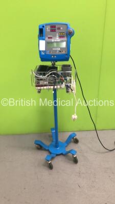 GE Dinamap Pro 400 V2 Vital Signs Monitor on Stand with BP Cuffs (Powers Up) *S/N AAX27000766SA*