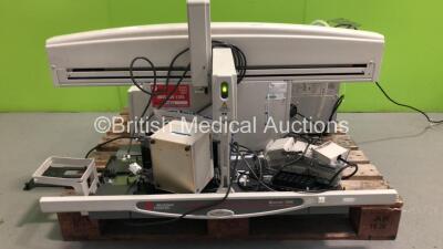 Beckman Coulter BioMek 3000 Laboratory Automation Workstation (Powers Up)