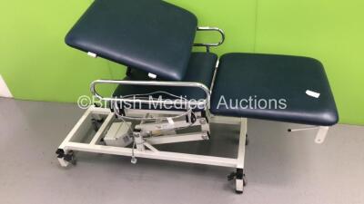 Huntleigh Hydraulic Patient Trolley (Damaged / Incomplete) - 2