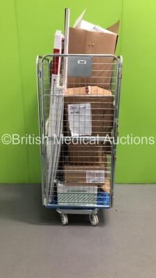 Cage of Mixed Consumables Including Intersurgical i-gel Supraglottic Airways, Marshall Classic Single Use Laryngoscopes and Sol Care Safety Needles (Cage Not Included - Majority Out of Date)