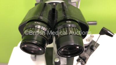 Haag Streit Bern SL 900 Slit Lamp with 2 x 12,5x Eyepieces, 2 x 16x Eyepieces and Haag Streit Bern Tonometer (Powers Up with Good Bulb) on ST-40 Auto Desk *S/N 5583* - 3