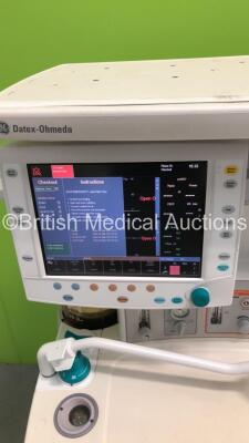 Datex-Ohmeda Avance Anaesthesia Machine Software Version 08.01 with Bellows and Hoses (Powers Up) *S/N ANBQ02221* - 5