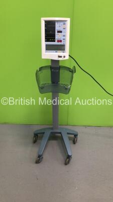 Datascope Accutorr Plus Patient Monitor on Stand (Powers Up) * SN A7122170C8 *