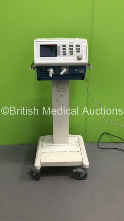 Drager Evita 2 dura Ventilator on Stand Software Version 04.24 with Hoses (Powers Up) *S/N ARUF-0197* **Mfd 2004**