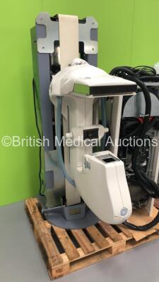 GE Senographe Essential Mammography System with Workstation, Control Unit and Lead X-Ray Glass *Mfd 09/2010* *S/N 5948742U0* - 6