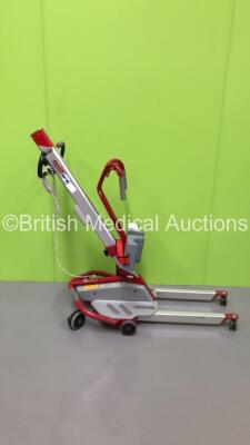 MoLift Quick Raiser Electric Patient Hoist with Controller (Unable to Test Due to No Battery) *S/N 002-13*