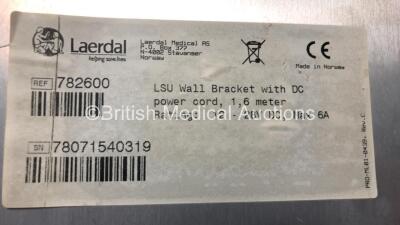 2 x Laerdal 20g LSU Wall Brackets 1 x Ref 782600 and 1 x Ref 782200 with 1 x DC Power Supply and 1 x Cut Cord *781402 - 78071540319* - 2