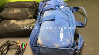 Mixed Lot Including Including 400 x Nitrile Examination Gloves, 1 x ACR Ambulance Child Restraint, 3 x Kendrick Traction Splints and 1 x OxyLitre Bottle Bag - 5