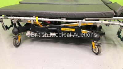 2 x Ferno Pegasus Ambulance Stretchers with Mattresses (Both Hydraulics Tested Working) - 3