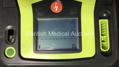 Zoll AED PRO Defibrillator (Powers Up when Tested with Stock Battery-Batteries Not Included) *SN AA10C016773* - 2