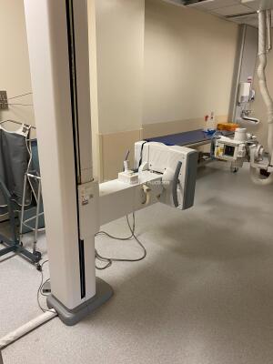 GE Definium 6000 Chest Bucky Room *Mfd - 2009, Installed - 2010*Including Mobile Patient Table, Wall Stand, OTC + 2019 MX100 Tube, 2014 Collimator, Ceiling Rails, Console, System Cabinet, The System is Complete and was Professionally De-Installed from a W - 13