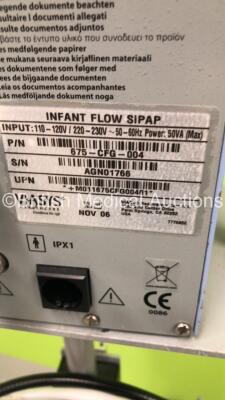 Carefusion Infant Flow SiPAP Part No 675-CFG-004 on Stand with Viasys Infant Flow SiPAP Transducer Interface 677.002 and Hoses (Powers Up) *Mfd 11/2006* - 6