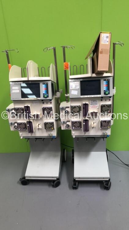 2 x Fresenius Medical Care MultiFiltrate Dialysis Machines Software Version 5.2 en (Both Power Up) *S/N 7MUG3239 / 7MUG3240*
