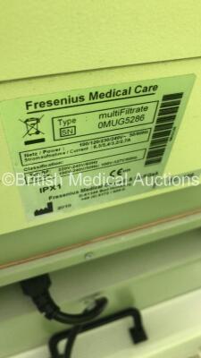 2 x Fresenius Medical Care MultiFiltrate Dialysis Machines Software Version 5.2 en (Both Power Up) *S/N 0MUG5286 / 0MUG4947* - 9