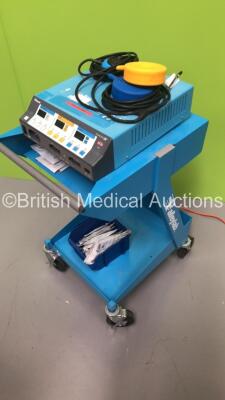 Valleylab Force FX-8CS Electrosurgical / Diathermy Unit with Footswitches on Trolley (Powers Up) *S/N SF9F04505A* - 6